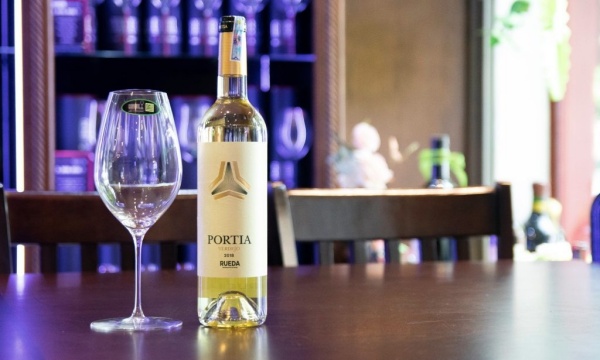 ruou-vang-portia-verdejo2