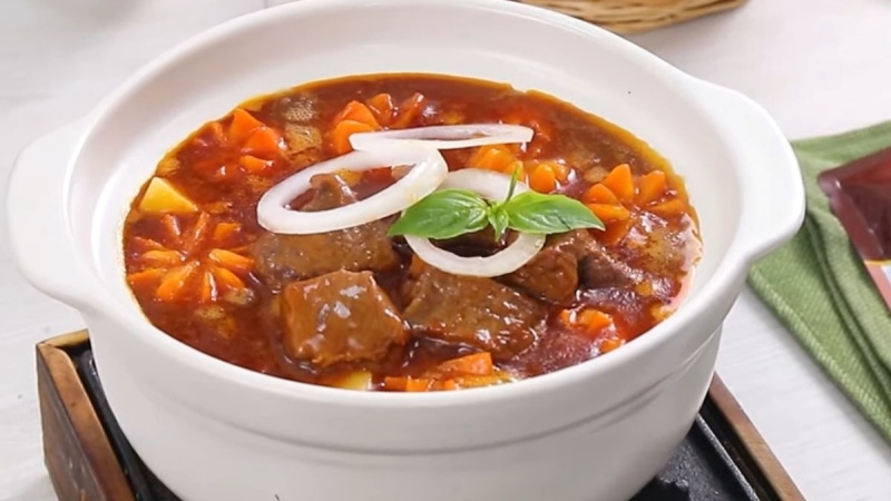 Món bò sốt vang