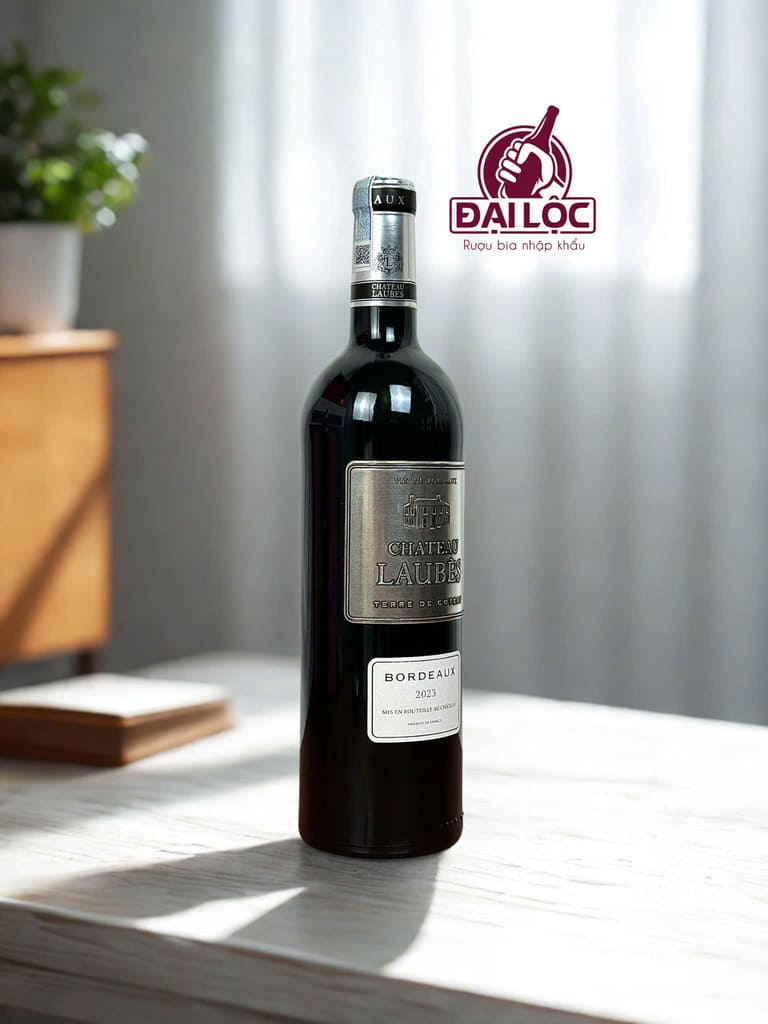 Château Laubes Grand Réserve 2023 chụp nghiêng