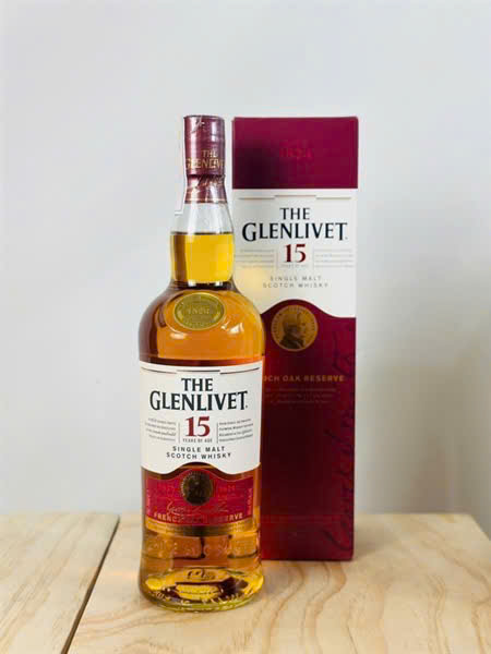 Rượu The Glenlivet 15 Years Old: Sự Kết Hợp Tinh Tế Từ Thùng Sồi Pháp Tại Shop Đại Lộc