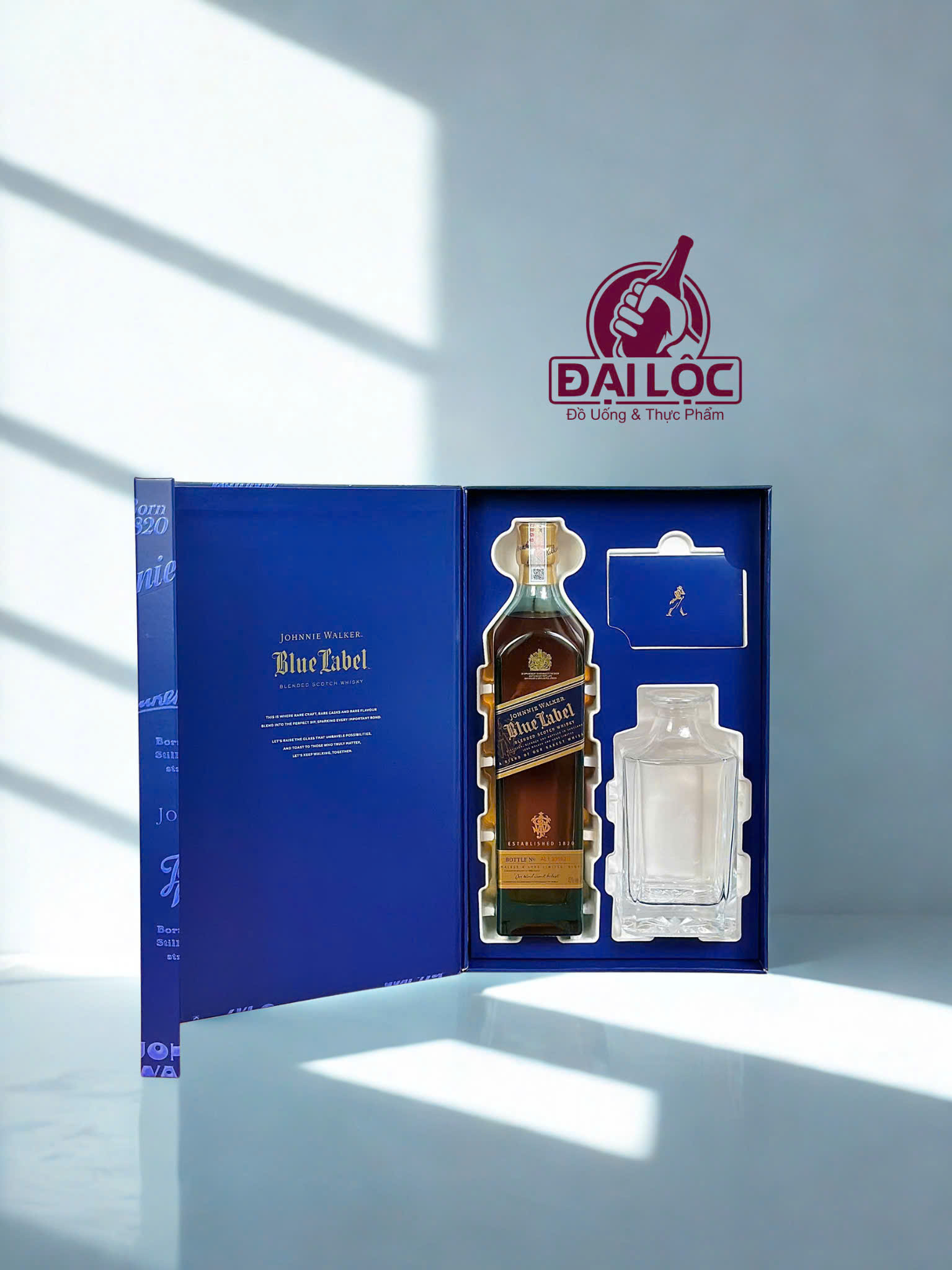 Hộp Quà Blue Label 2026   mặt trong hộp quà