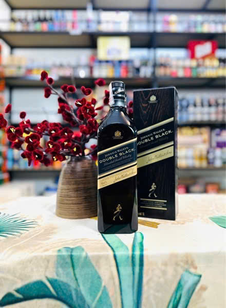 Rượu Johnnie Walker Double Black 1000ml Johnnie Walker Double Black chính hãng tại Shop Đại Lộc