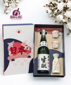 Hộp quà Daruma đơn kết hợp rượu Sake Daishichi Junmai Kimoto 720ml sang trọng